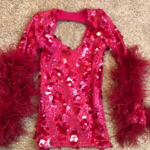 Mode Mwah Hot and red pink sequin mini dress with feathers sleeves